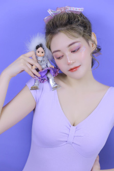 小丹裸睡我进小丹房第一章